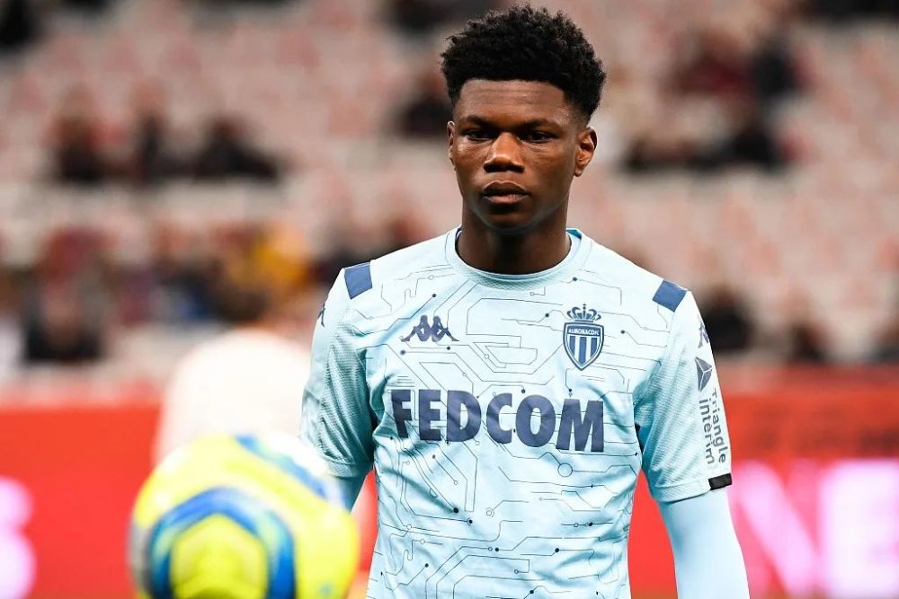 qy球友会官方网站- 纽卡斯尔豪掷千金，冬窗引援锁定欧冠资格  